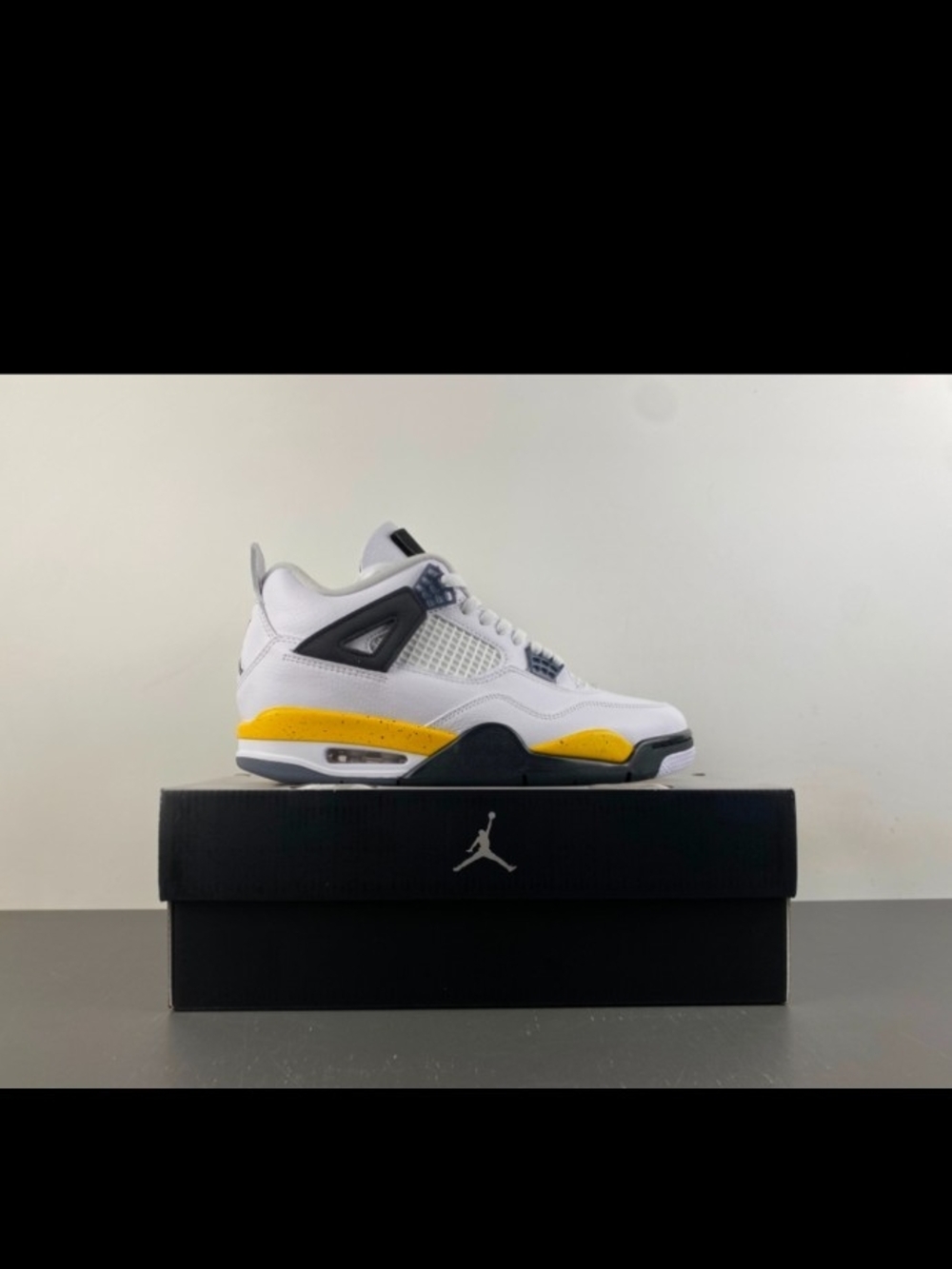 Air Jordan 4 Retro Men’s Shoes in Rare Air Have Multiple Sizes 5,6,7,8 And 10